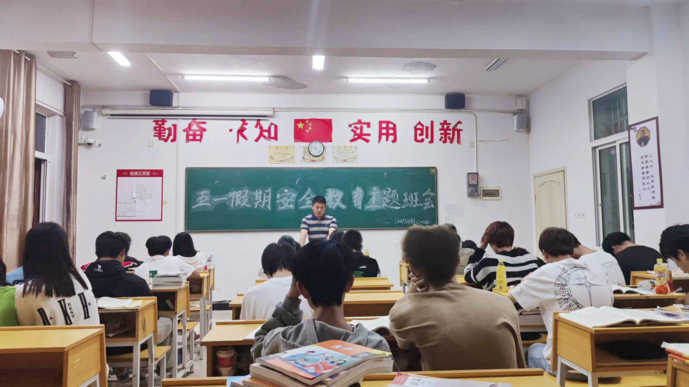 ef43e847aece4a4e9c0e631cfa68d859.png